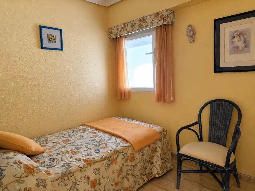 Schlafzimmer von Wohnung zum Verkauf in Benidorm mit Schwimmbad und Möbliert