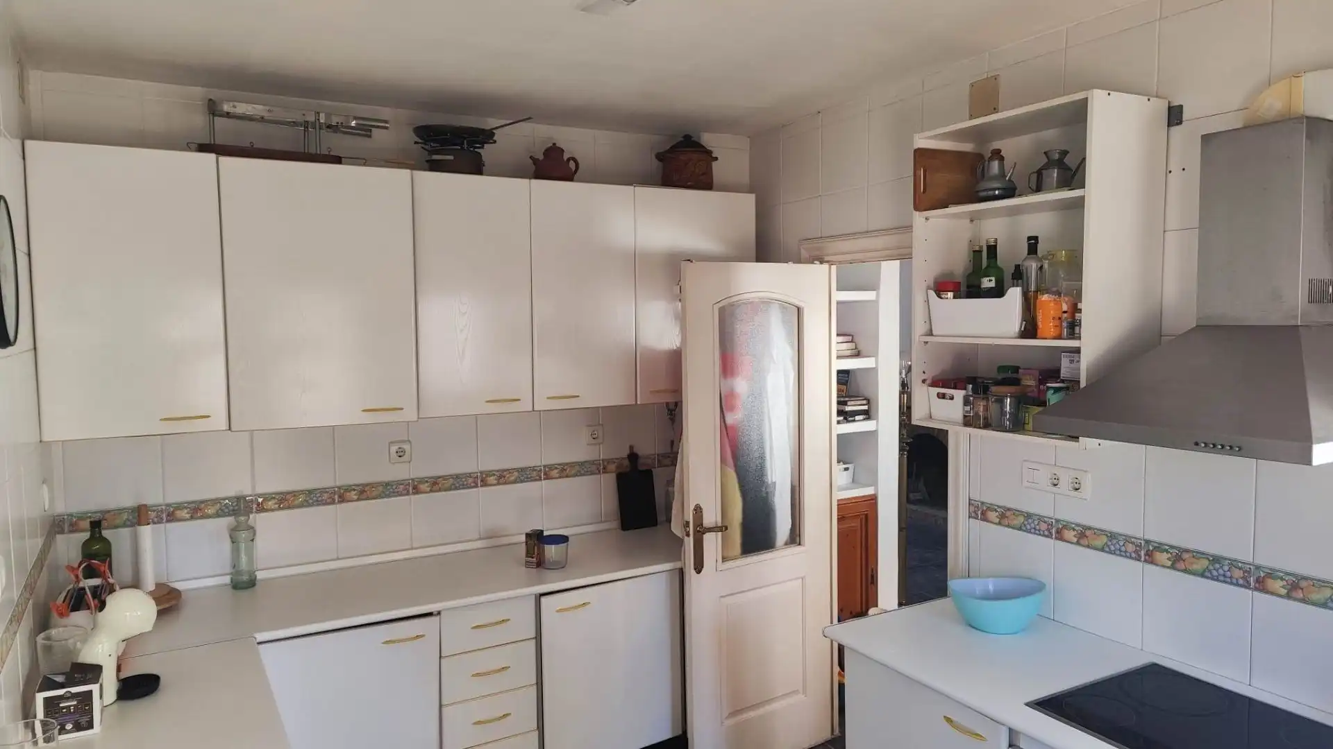Cuina de Casa o xalet en venda en Torremolinos amb Terrassa, Traster i Piscina