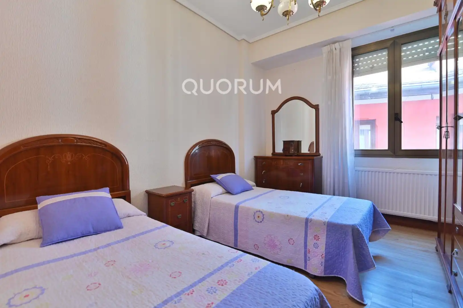 Habitación de Piso en venta en Bilbao  con Calefacción, Trastero y Amueblado