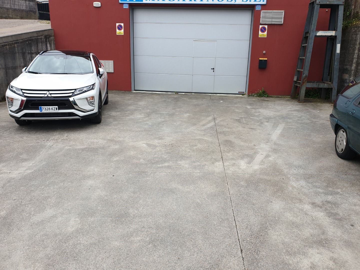 Aparcament de Nau industrial en venda en Vigo 