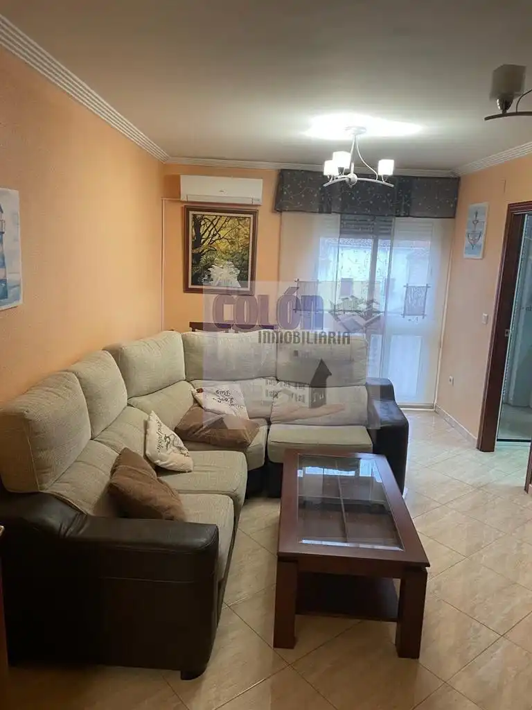 Piso con ascensor en venta en Martos
