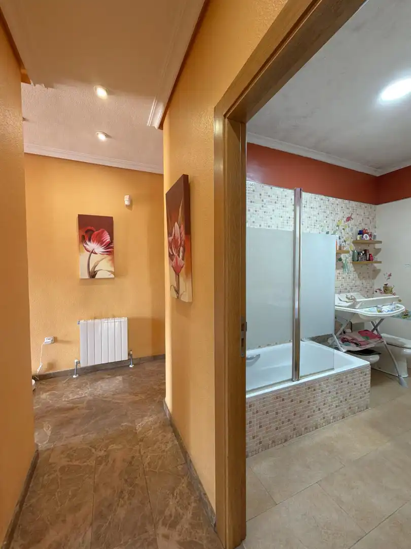 Baño de Casa o chalet en venta en Murcia con Aire acondicionado, Calefacción y Jardín privado