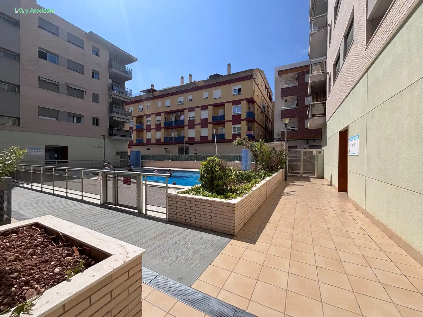 Schwimmbecken von Wohnungen zum Verkauf in Oropesa del Mar / Orpesa mit Klimaanlage, Heizung und Terrasse