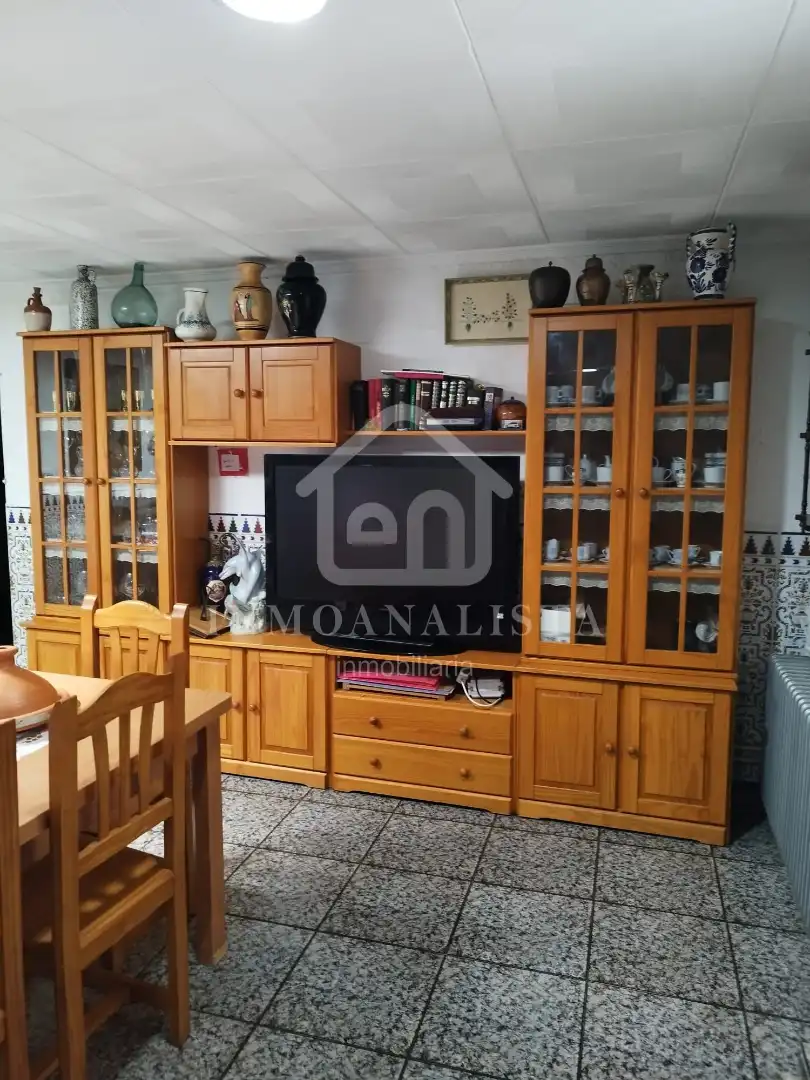 Living room of Houses for sale in Requena  with Air Conditioner, Terrace and Storage room