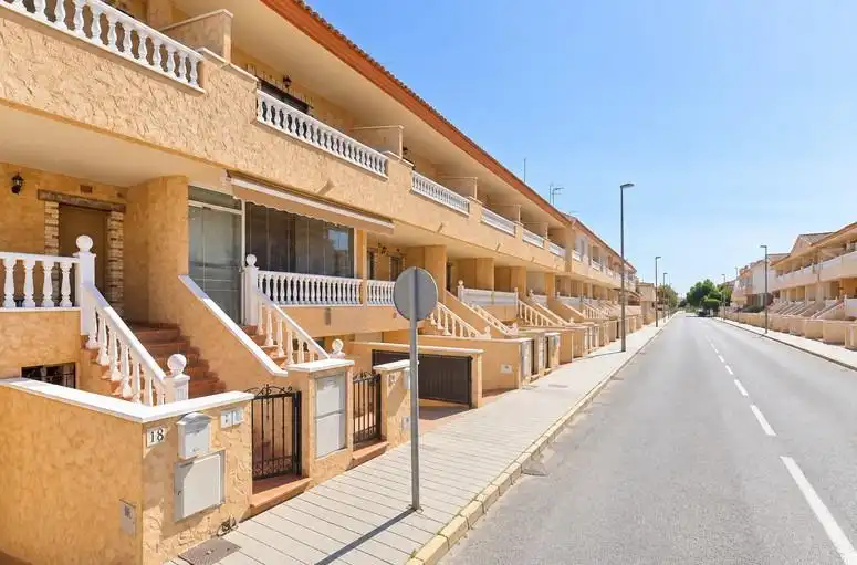 Bungalow con terraza en venta en Calle de los Auroros, imagen 3