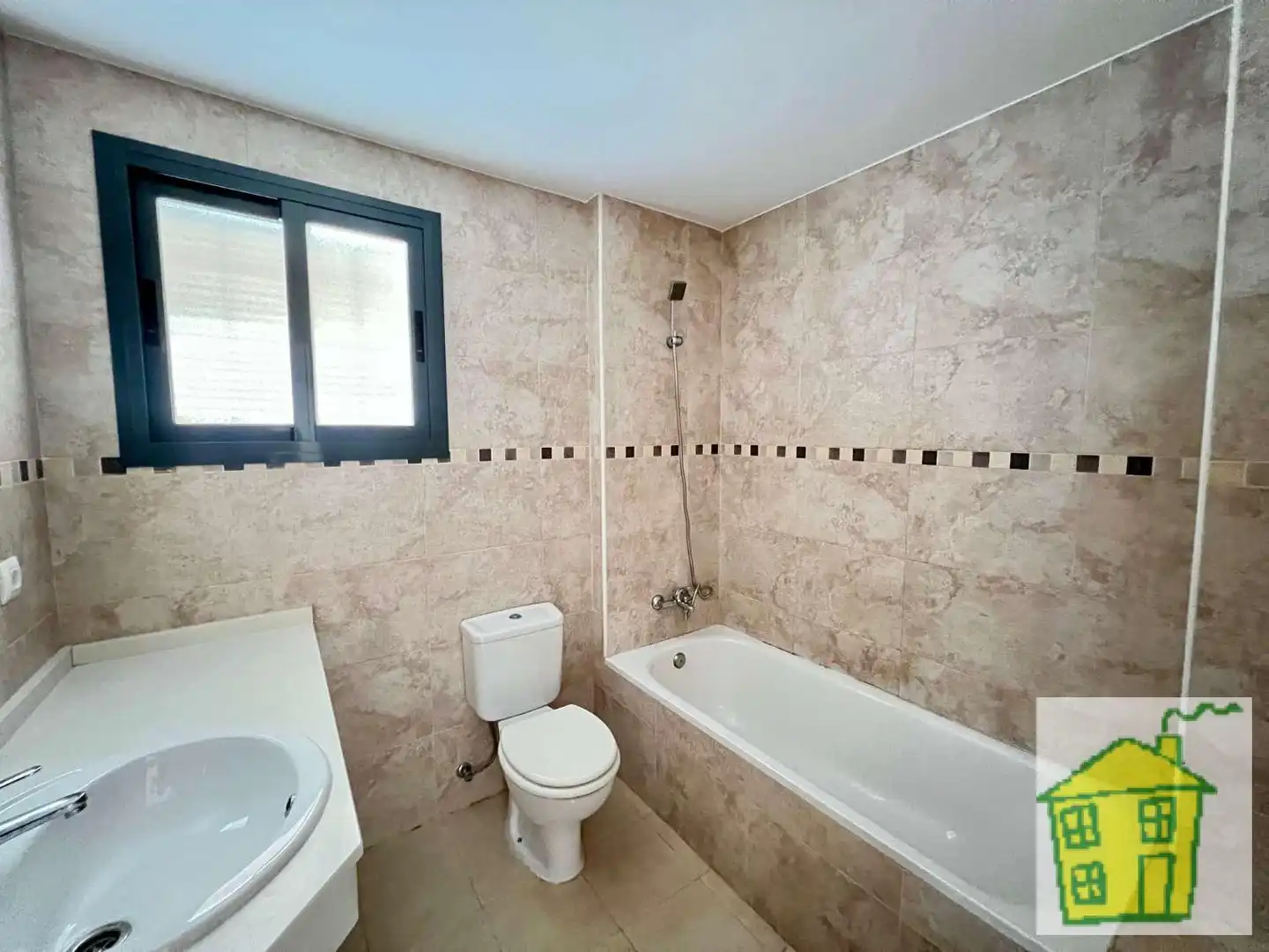 Casa amb terrassa en venda a Andújar, imagen 15