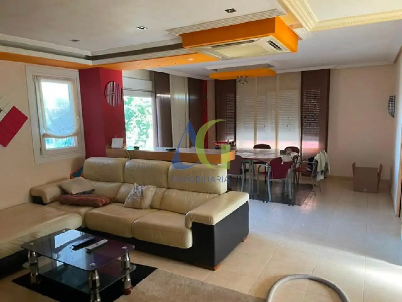 Sala d'estar de Casa o xalet en venda en Sariegos amb Calefacció, Jardí privat i Parquet