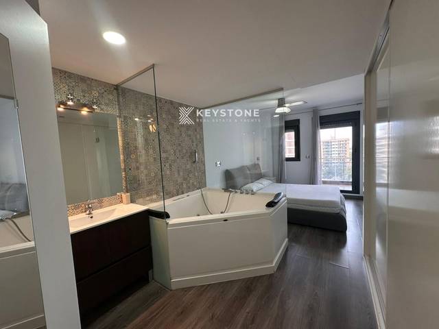 Piso en Alquiler en CALLE MÚSICO VICENTE SPITERI, 18 en PAU 5