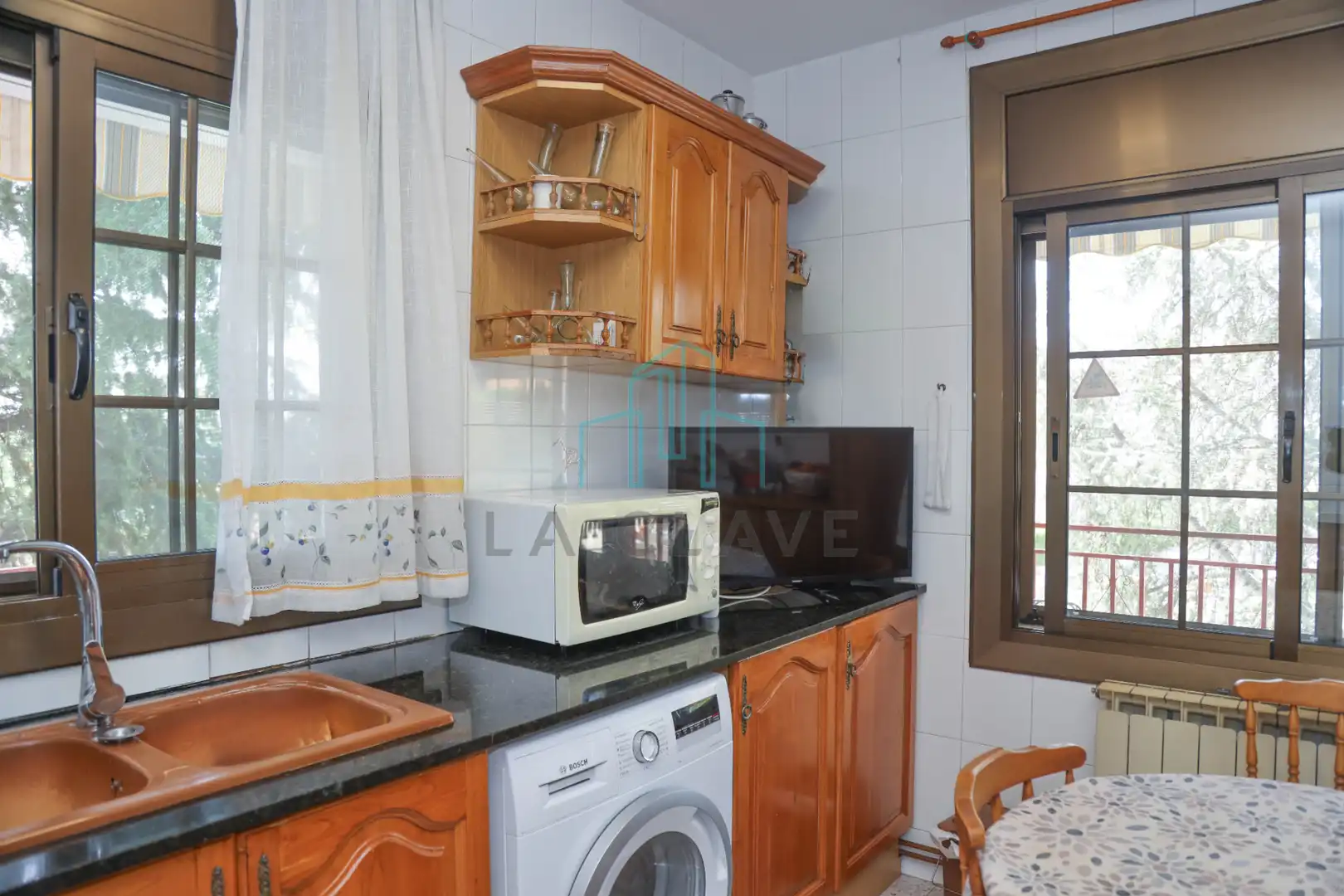 Cocina de Casa o chalet en venta en Lliçà d'Amunt con Aire acondicionado, Calefacción y Jardín privado