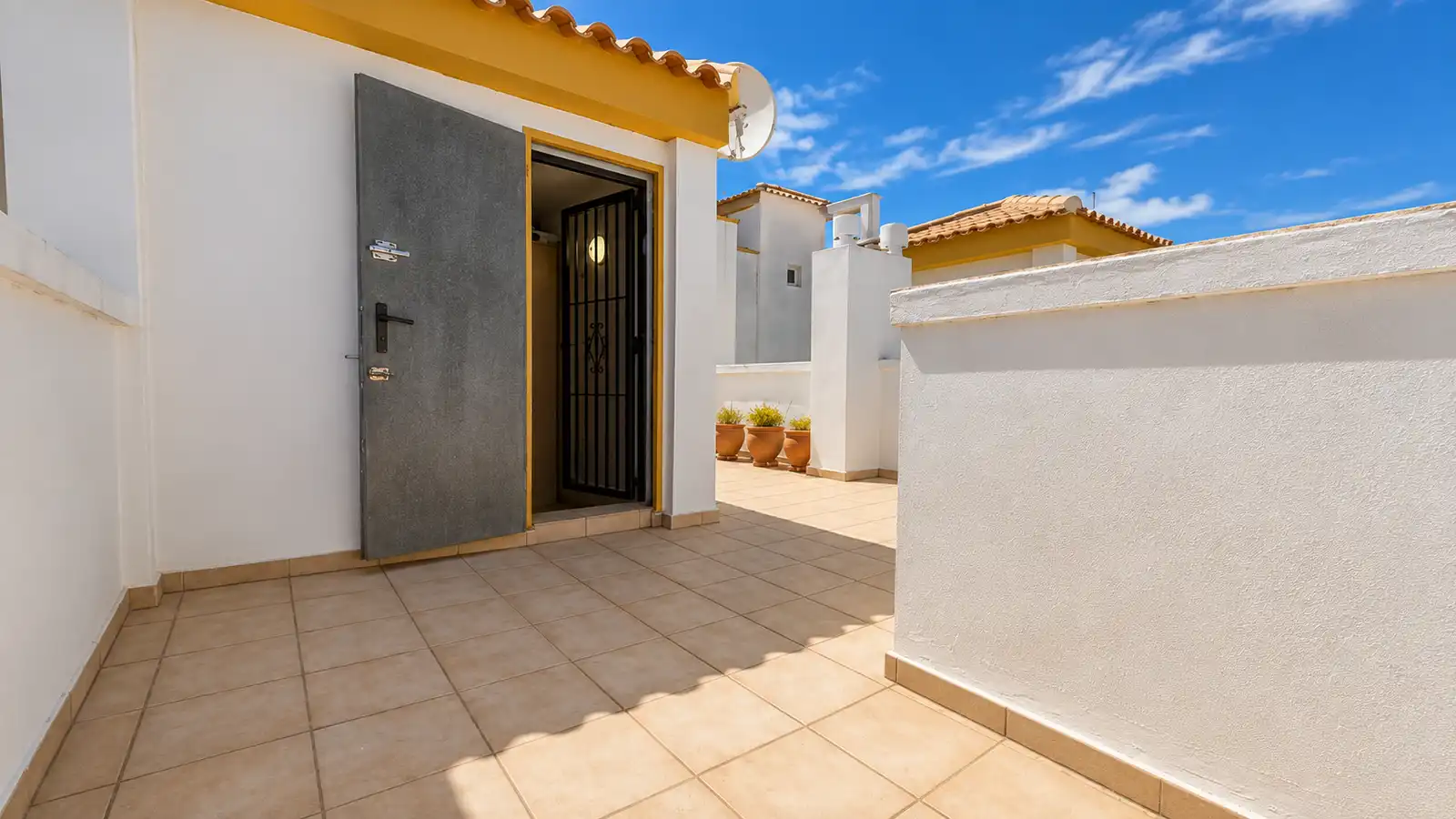 Terrasse von Haus oder Chalet zum Verkauf in Santa Pola mit Klimaanlage, Heizung und Gemeinschaftspool