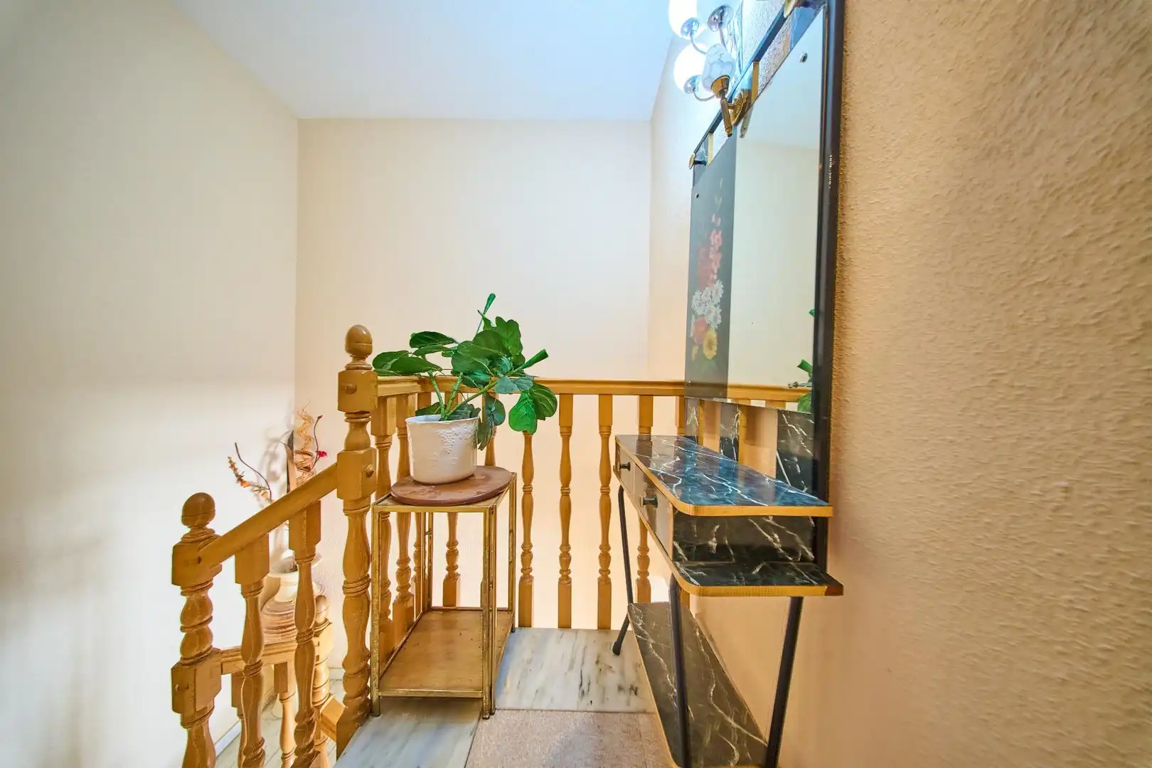 Casa adosada en venta en Baza con Calefacción, Terraza y Trastero