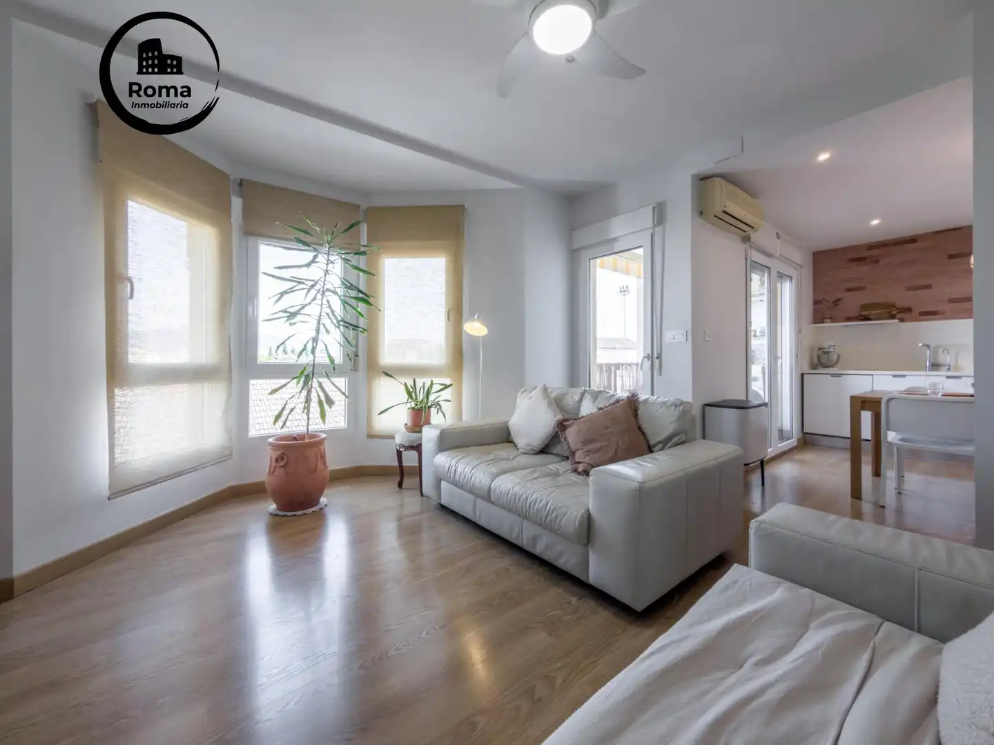 Living room of Flat for sale in Churriana de la Vega  with Air Conditioner, Heating and Terrace