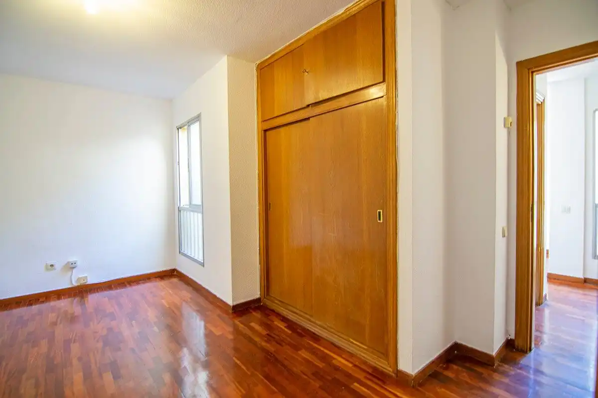Bedroom of Flat for rent in Madrid  with Parquet flooring