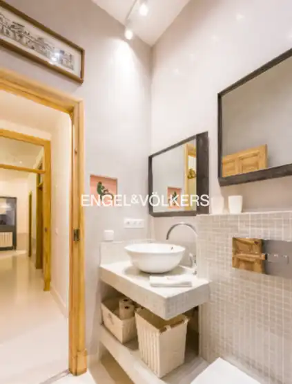 Badezimmer von Wohnung zur Miete in Madrid mit Klimaanlage, Heizung und Möbliert