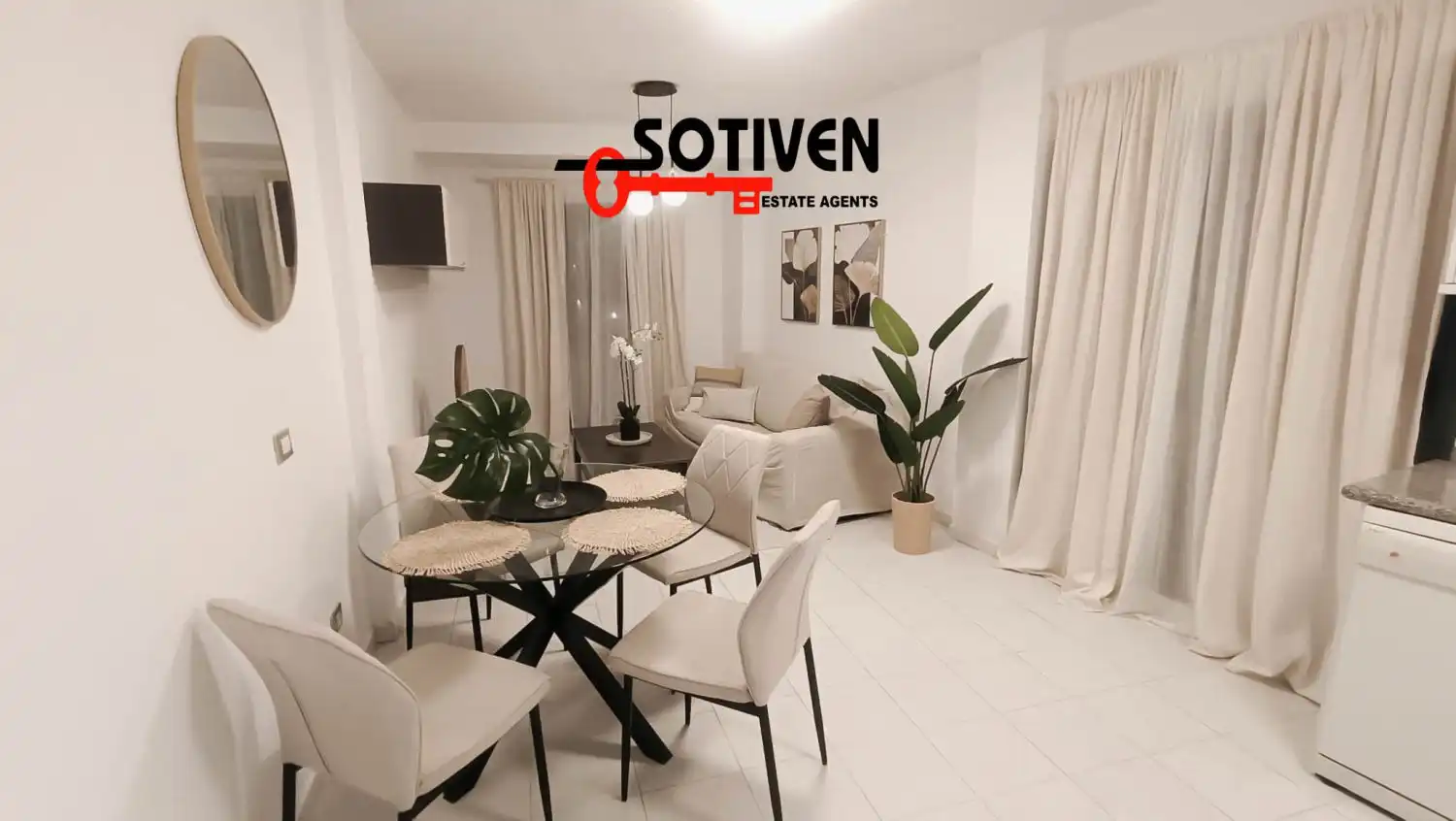 Sala d'estar de Apartament en venda en Adeje amb Traster