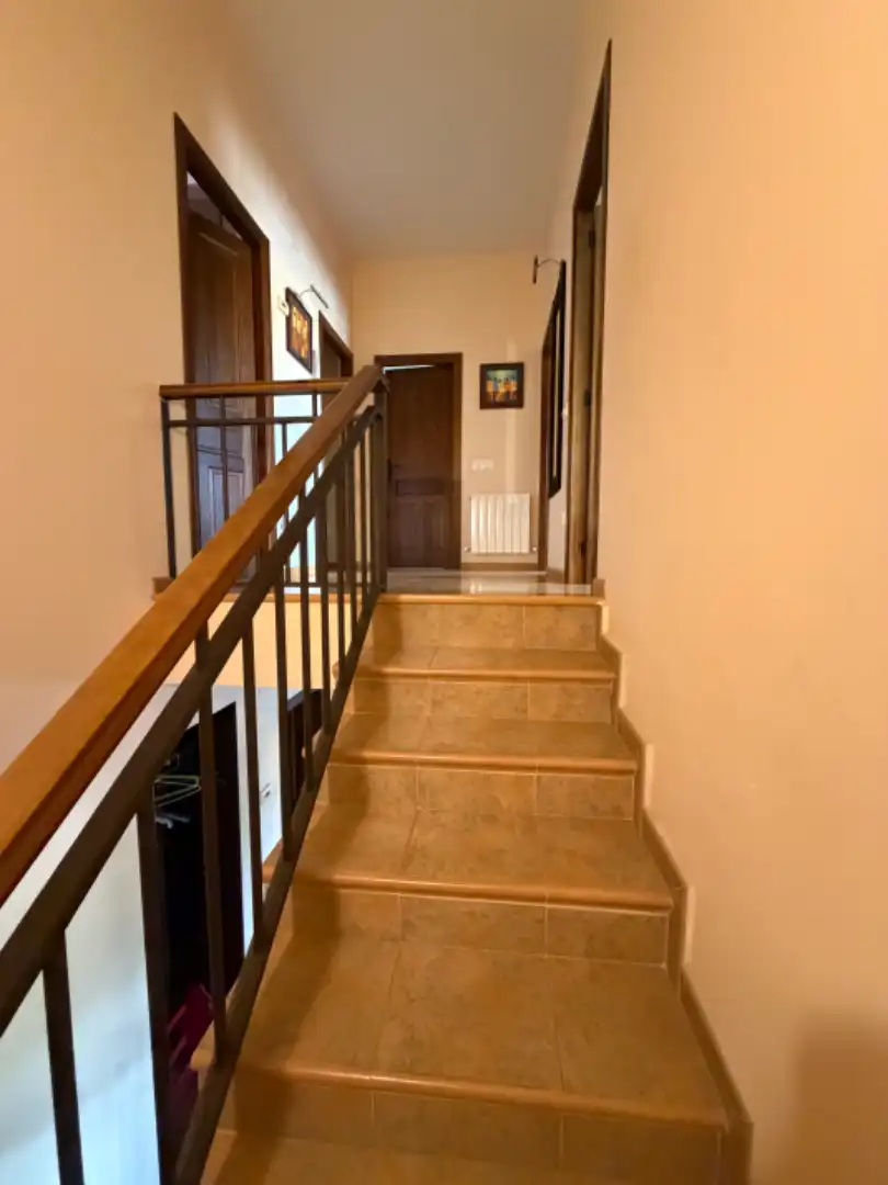 Casa adosada en venta en Valverde del Majano con Calefacción, Jardín privado y Horno