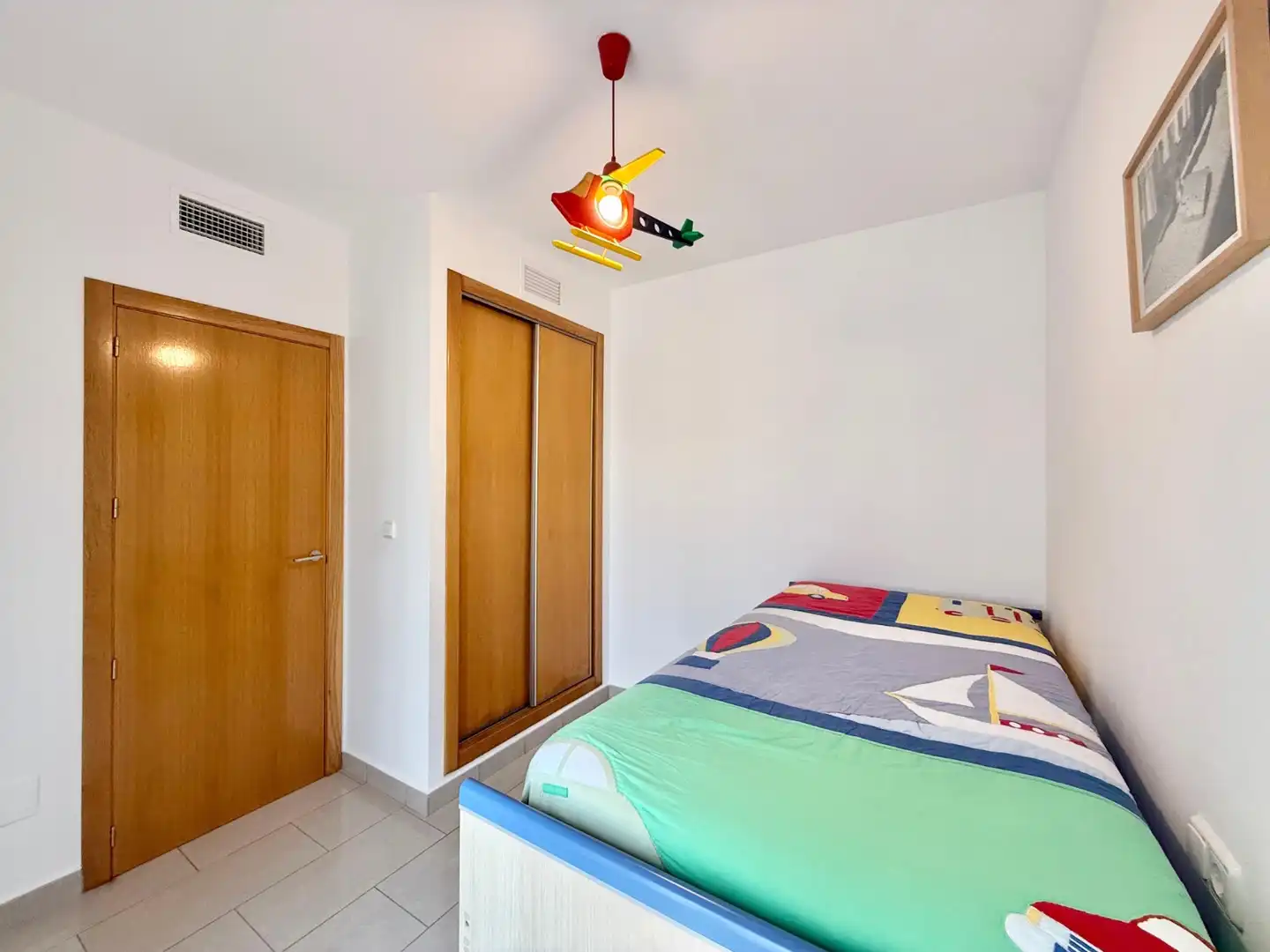 Habitación de Casa adosada de alquiler en Pilar de la Horadada con Aire acondicionado, Calefacción y Jardín privado