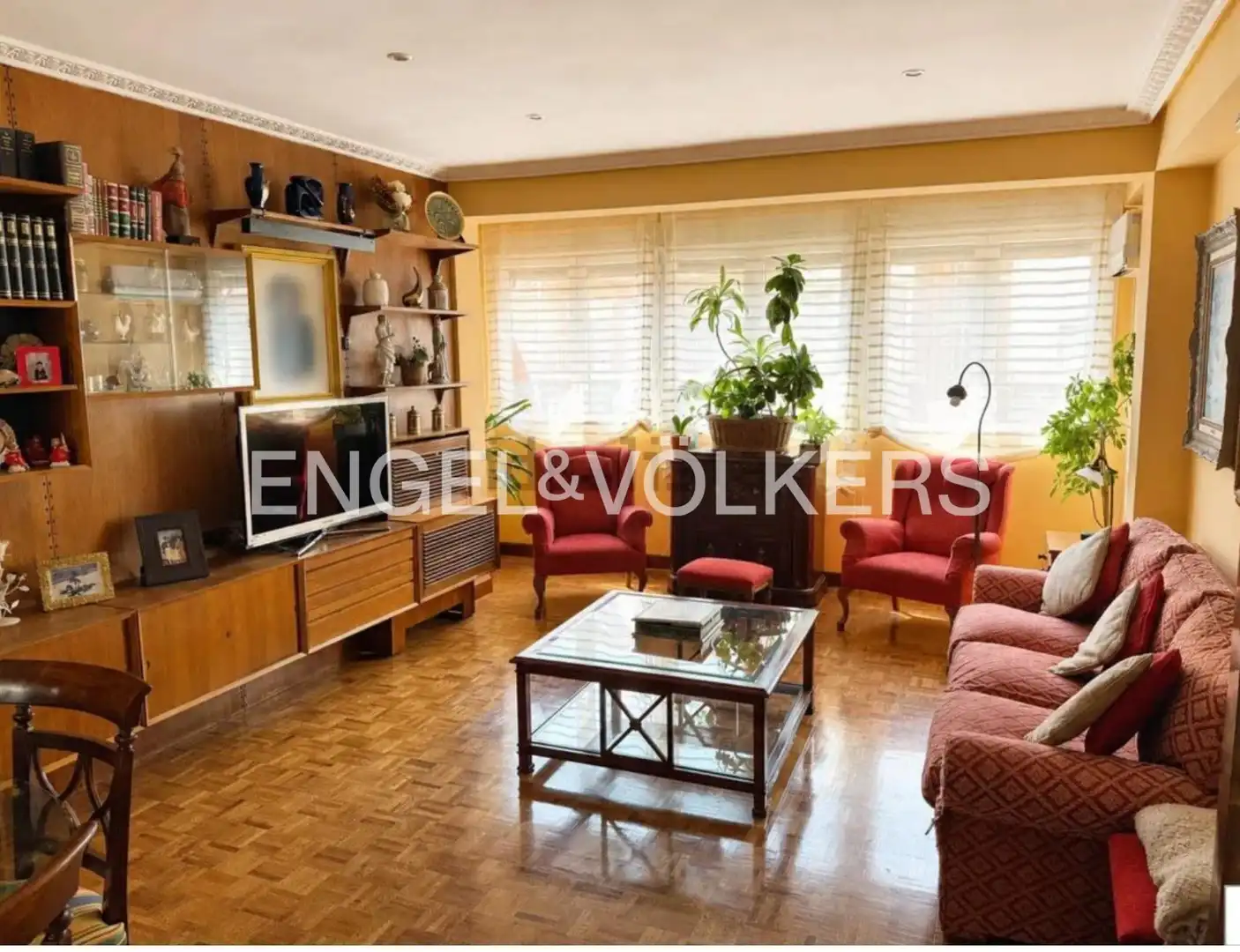 Sala d'estar de Pis en venda en Madrid amb Aire condicionat, Calefacció i Parquet
