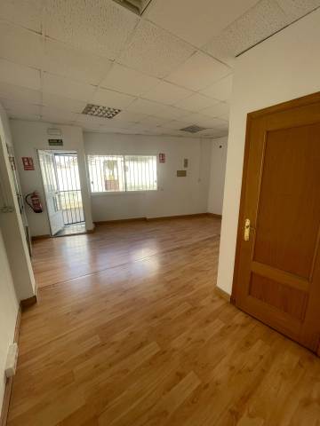 Local comercial en Alquiler en  CALLEJON DE CABRERA en Villamanta