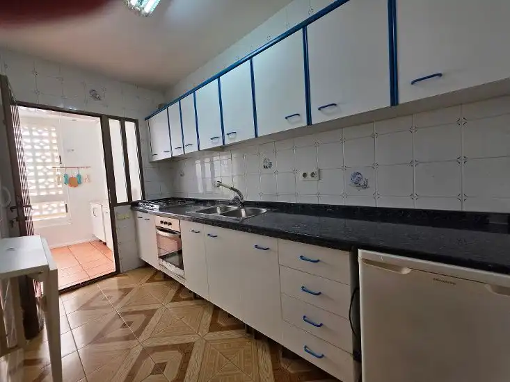 Cuina de Casa adosada en venda en La Manga del Mar Menor amb Aire condicionat, Jardí privat i Terrassa