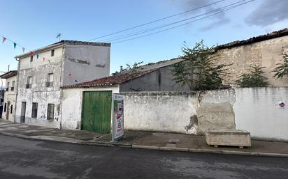 Vista exterior de Casa o xalet en venda en Estremera amb Calefacció, Terrassa i Traster