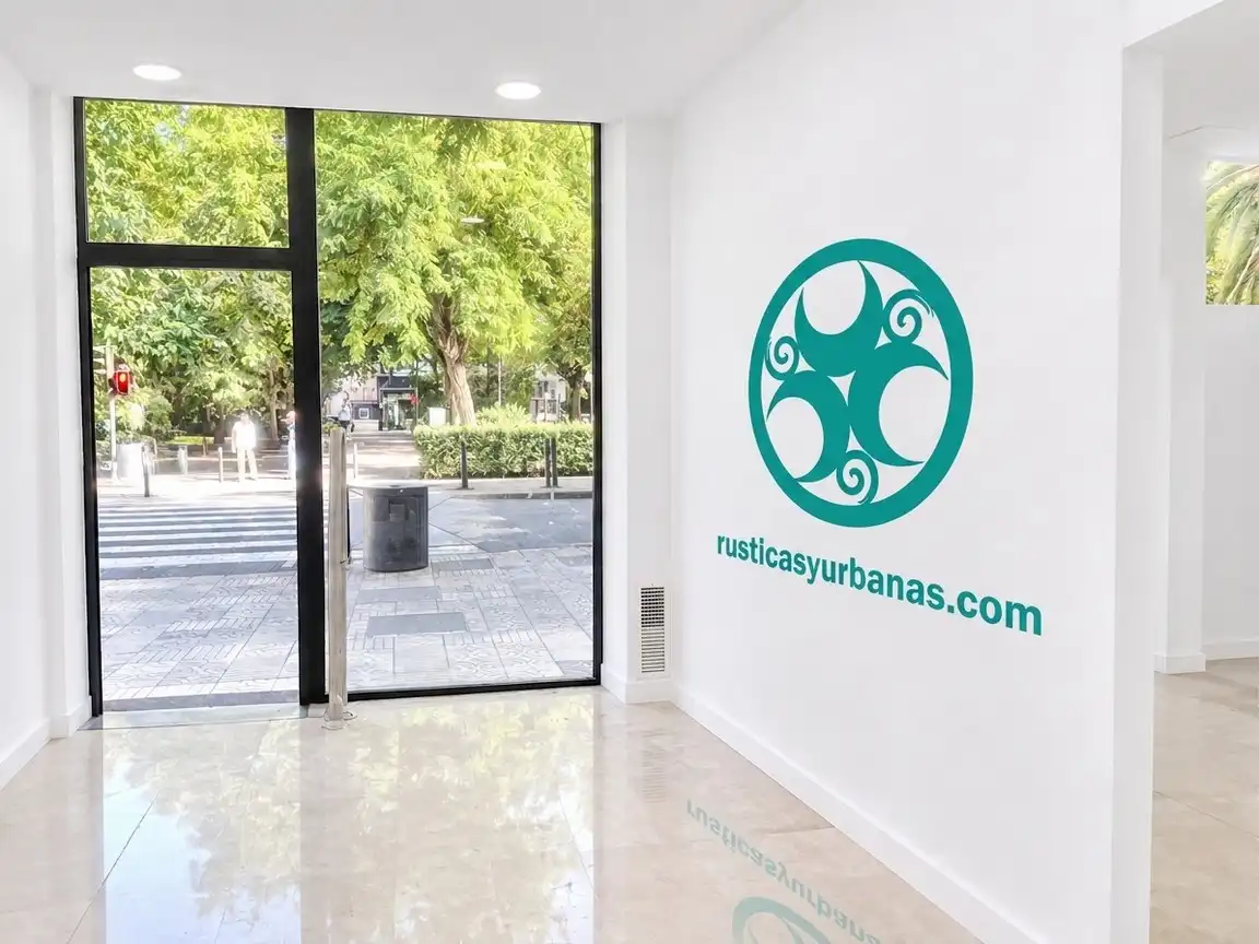 Local comercial en alquiler en Avenida de España 17