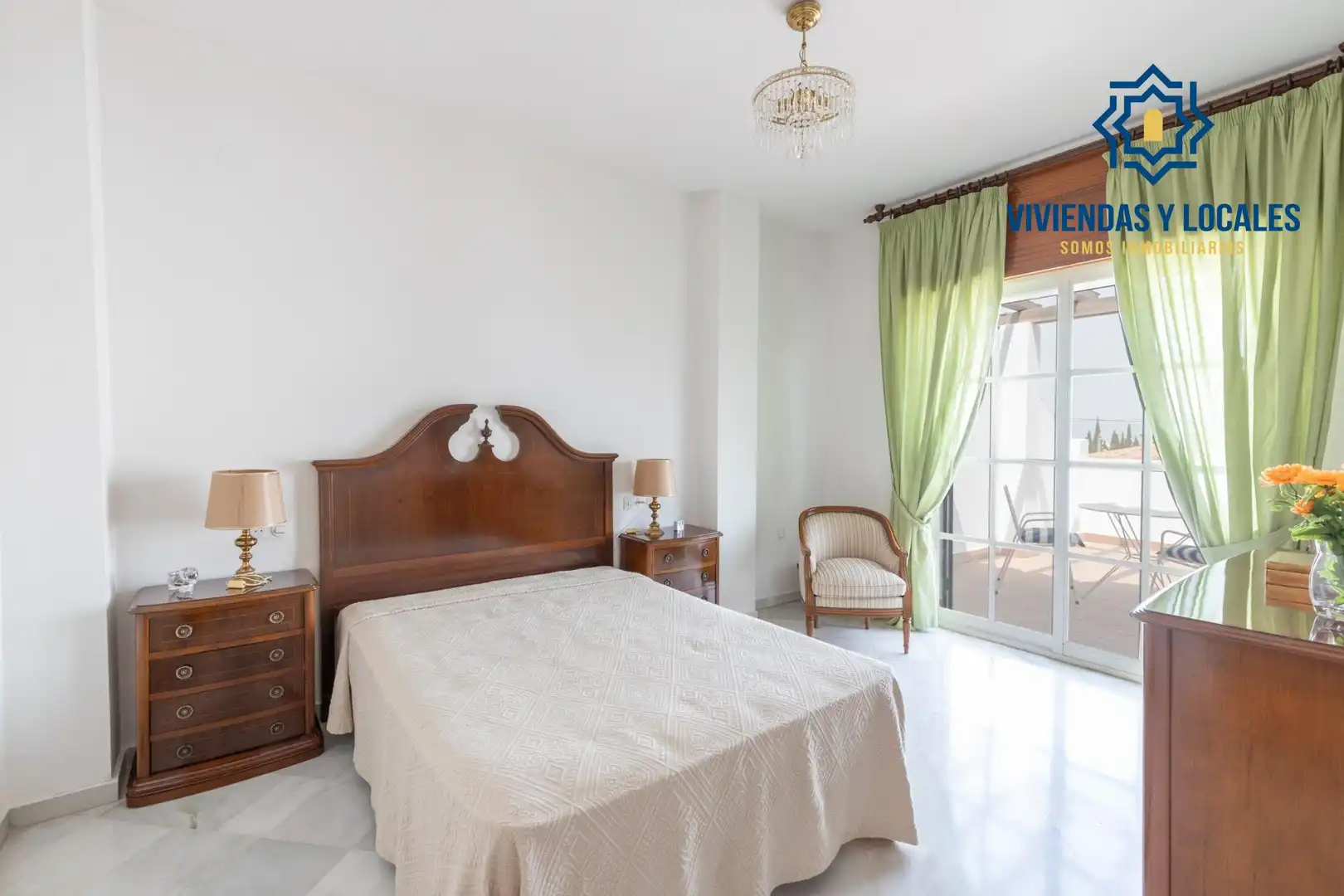 Habitación de Casa o chalet en venta en La Zubia con Aire acondicionado, Calefacción y Jardín privado