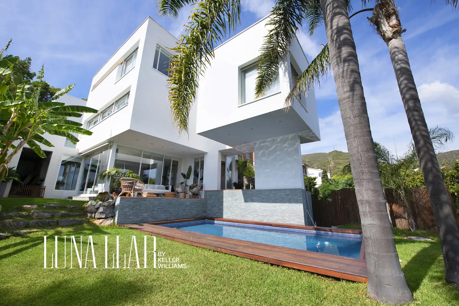 Vista exterior de Casa o chalet en venta en Castelldefels con Aire acondicionado, Calefacción y Parquet