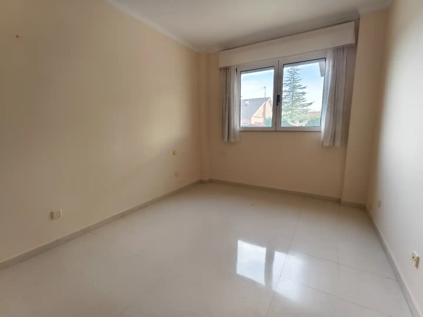 Habitación de Casa o chalet en venta en Grijota con Calefacción, Jardín privado y Piscina