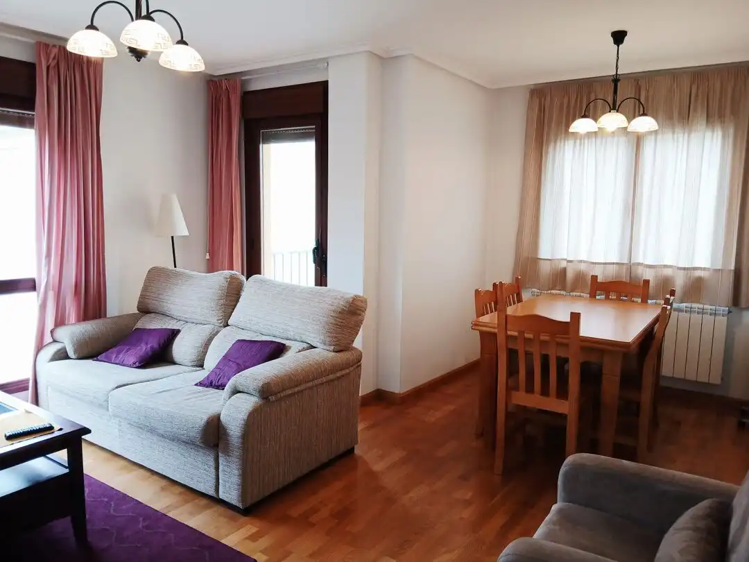 Sala d'estar de Pis en venda en Zorraquín amb Calefacció, Terrassa i Moblat