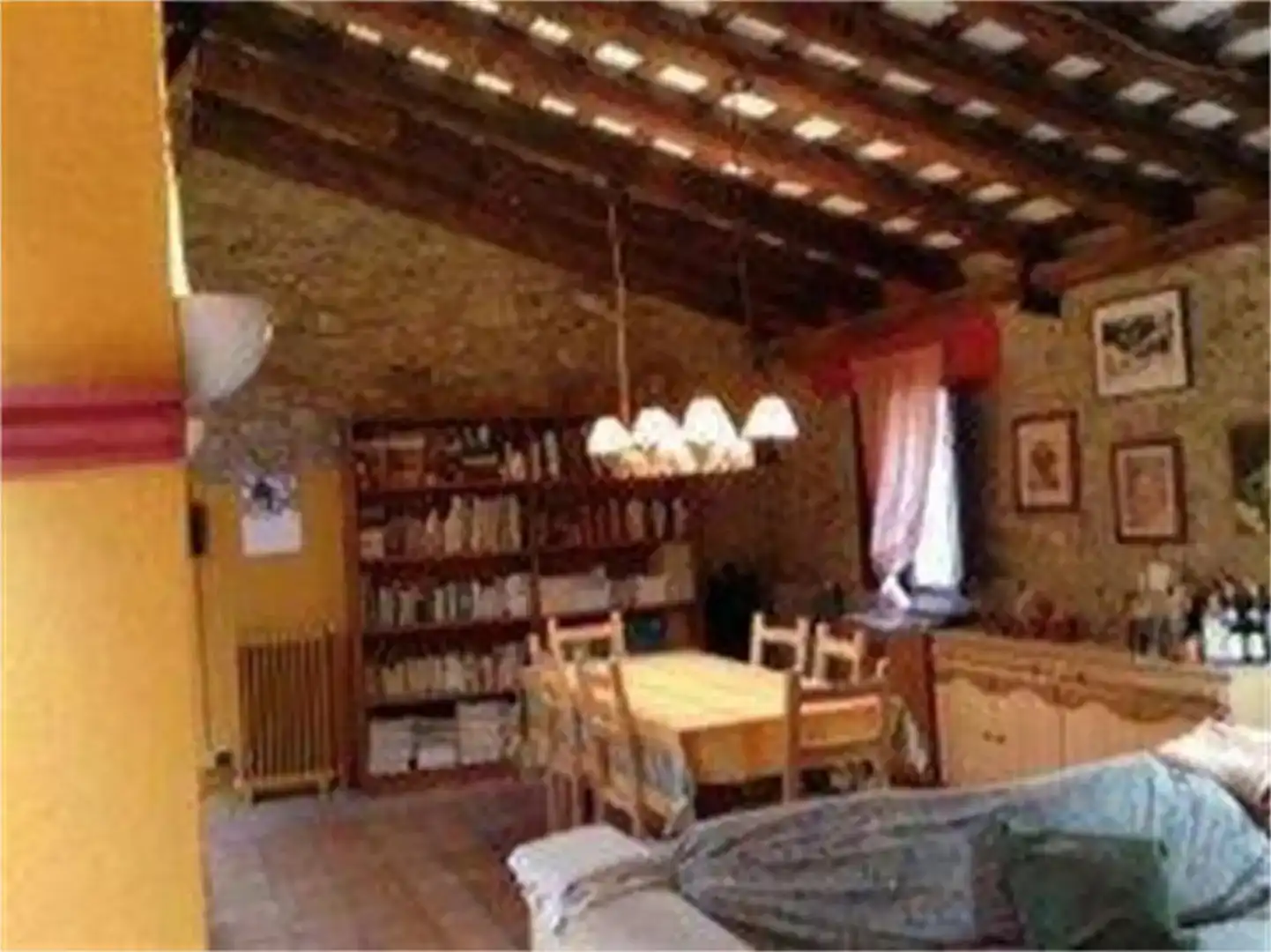 Menjador de Finca rústica en venda en Osor amb Parquet, Moblat i Balcó