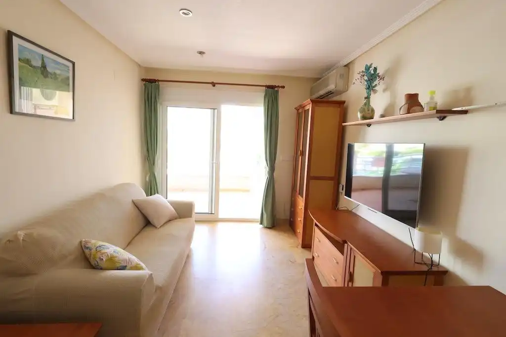 Sala de estar de Planta baja de alquiler en Orihuela con Aire acondicionado, Jardín privado y Terraza