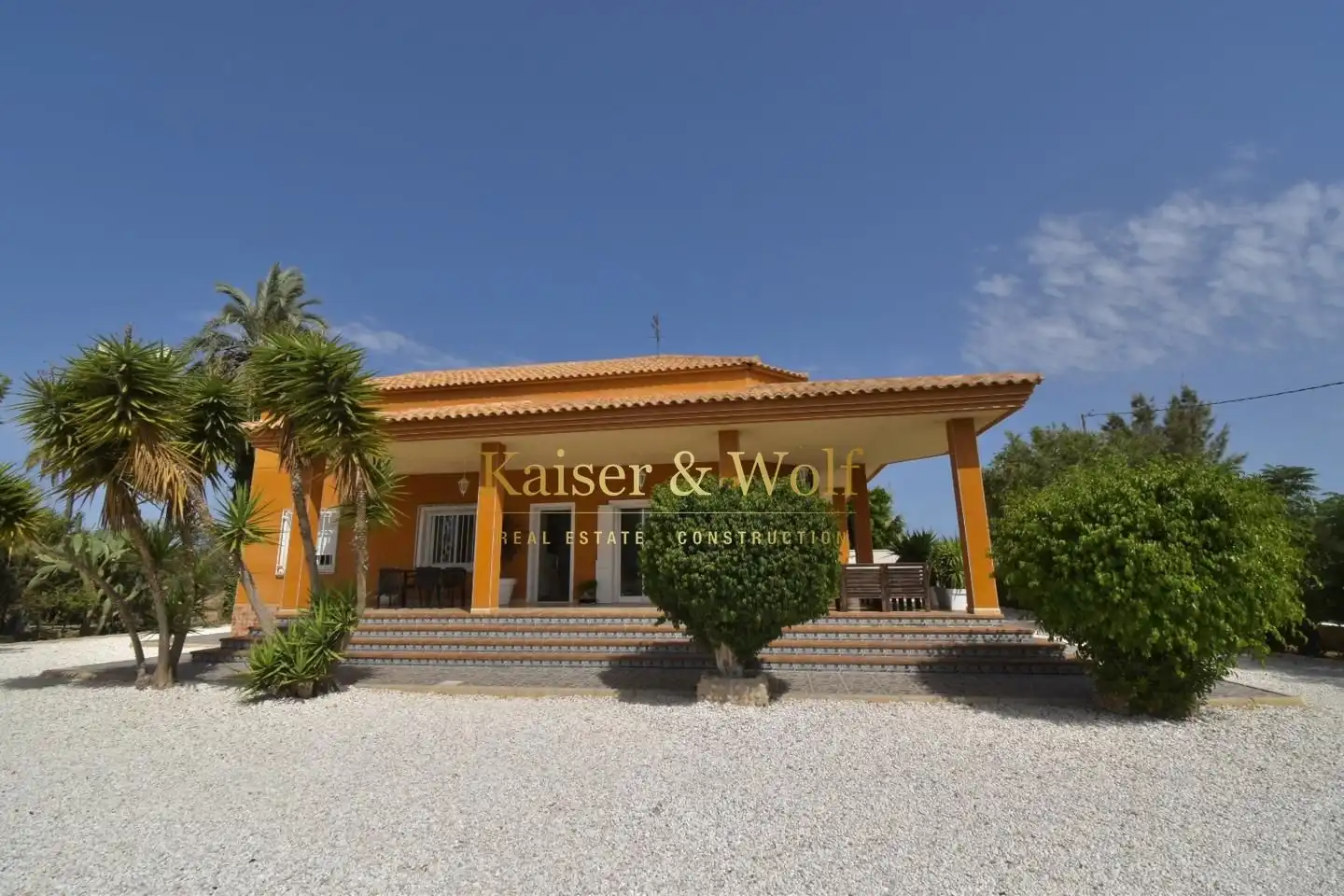 Houses for sale in Lugar Derramado, Algorós - El Derramador