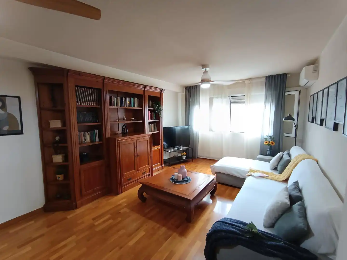 Sala de estar de Piso en venta en Murcia con Aire acondicionado, Parquet y Amueblado