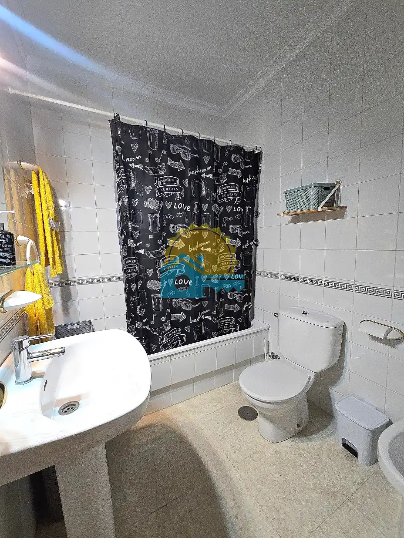 Baño de Casa adosada en venta en Punta Umbría con Terraza, Balcón y Piscina comunitaria