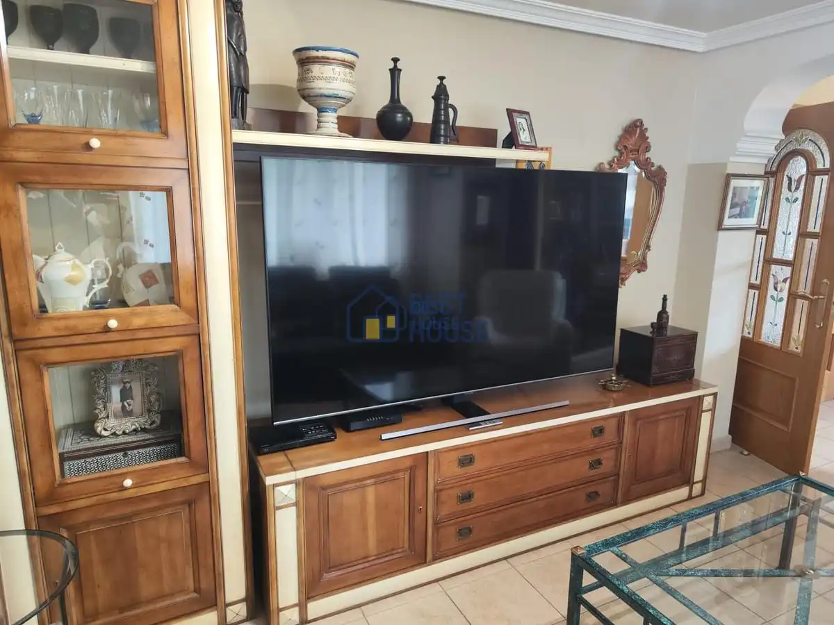 Sala d'estar de Casa o xalet en venda en San Andrés del Rabanedo amb Calefacció, Jardí privat i Parquet