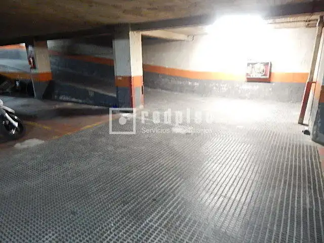 Parkplatz von Garage zum Verkauf in Madrid