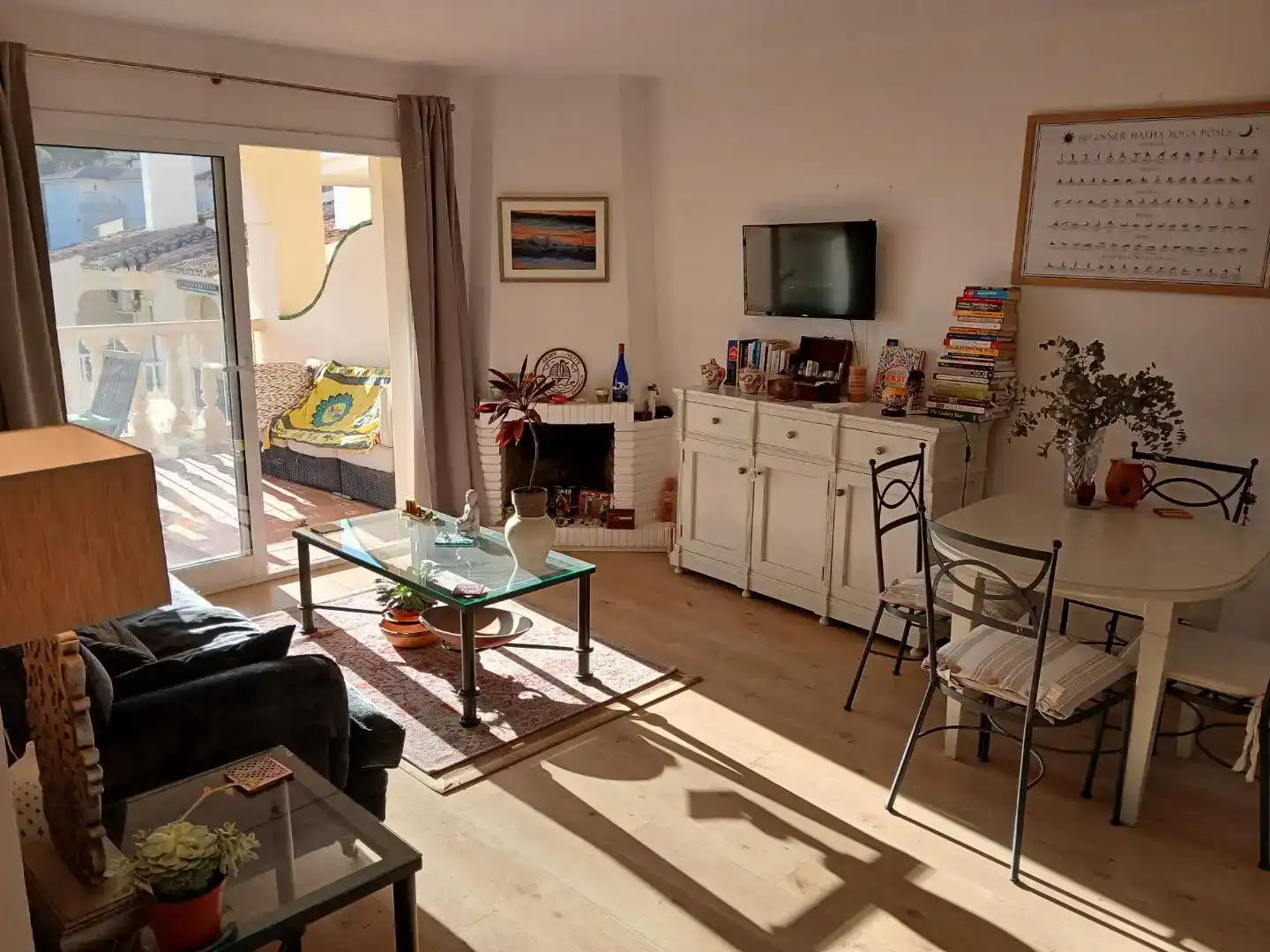 Sala d'estar de Apartament de lloguer en Mijas amb Aire condicionat i Piscina