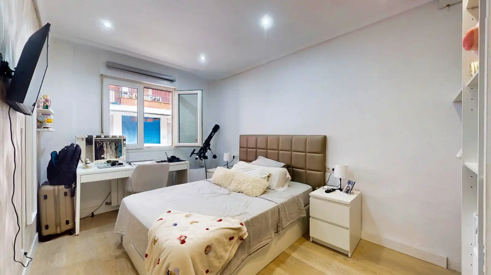 Bedroom of Flat for sale in Bilbao   with Heating