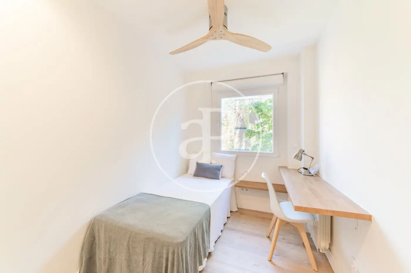 Bedroom of Flat for rent in Madrid  with Air Conditioner, Heating and Furnished