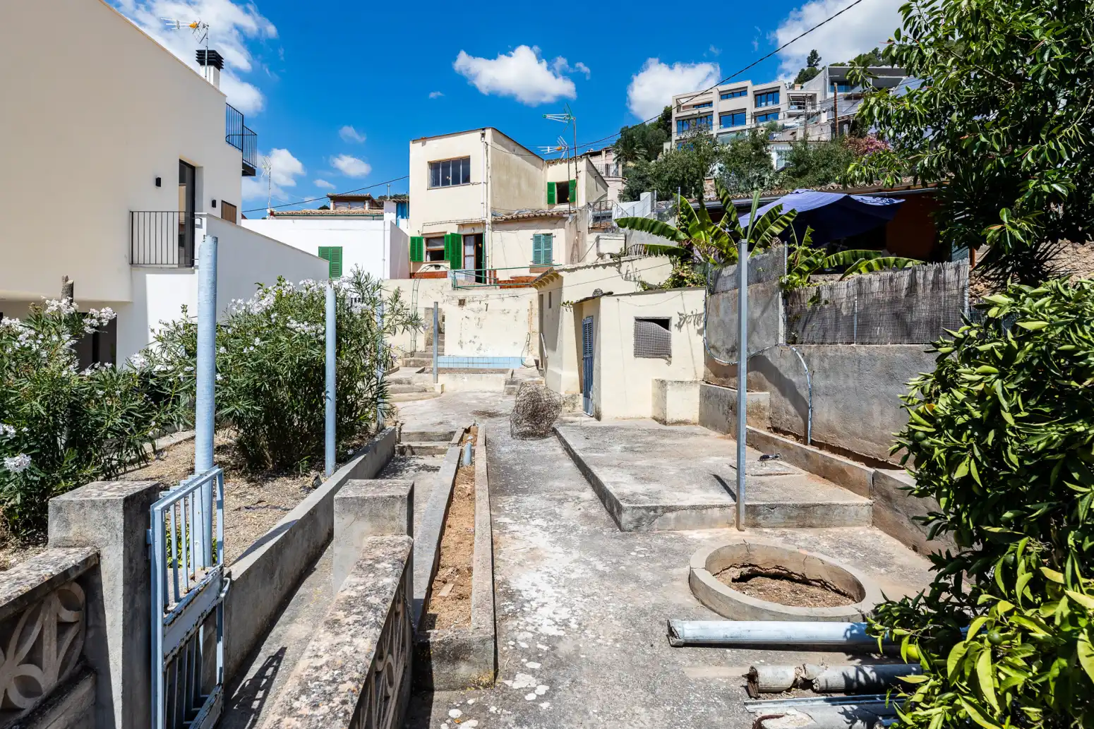 Exterior view of Detached homes for sale in  Palma de Mallorca  with Terrace and Storage room