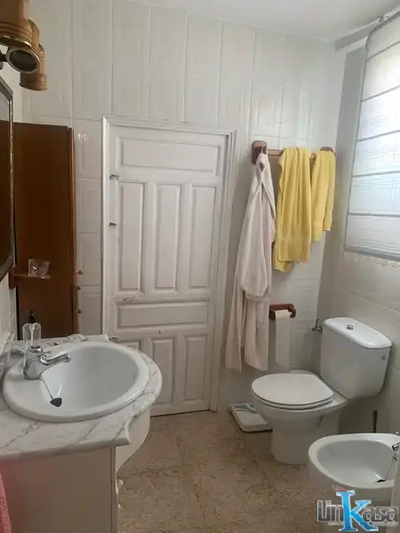 Bany de Casa o xalet en venda en Linares amb Terrassa i Balcó