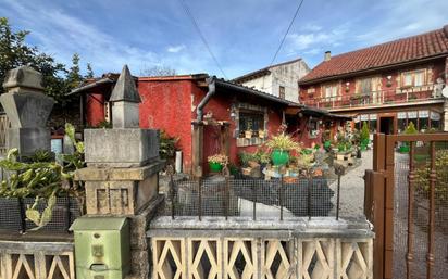 Vista exterior de Casa adosada en venda en Camargo amb Traster i Balcó