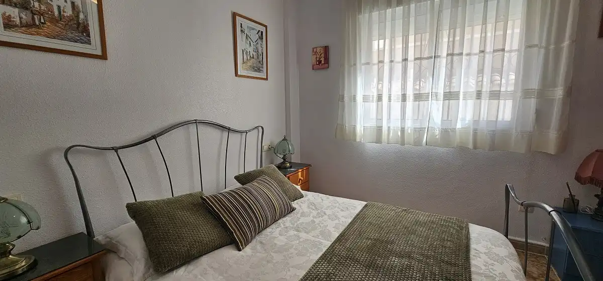 Habitación de Dúplex en venta en Orihuela con Terraza, Piscina y Amueblado
