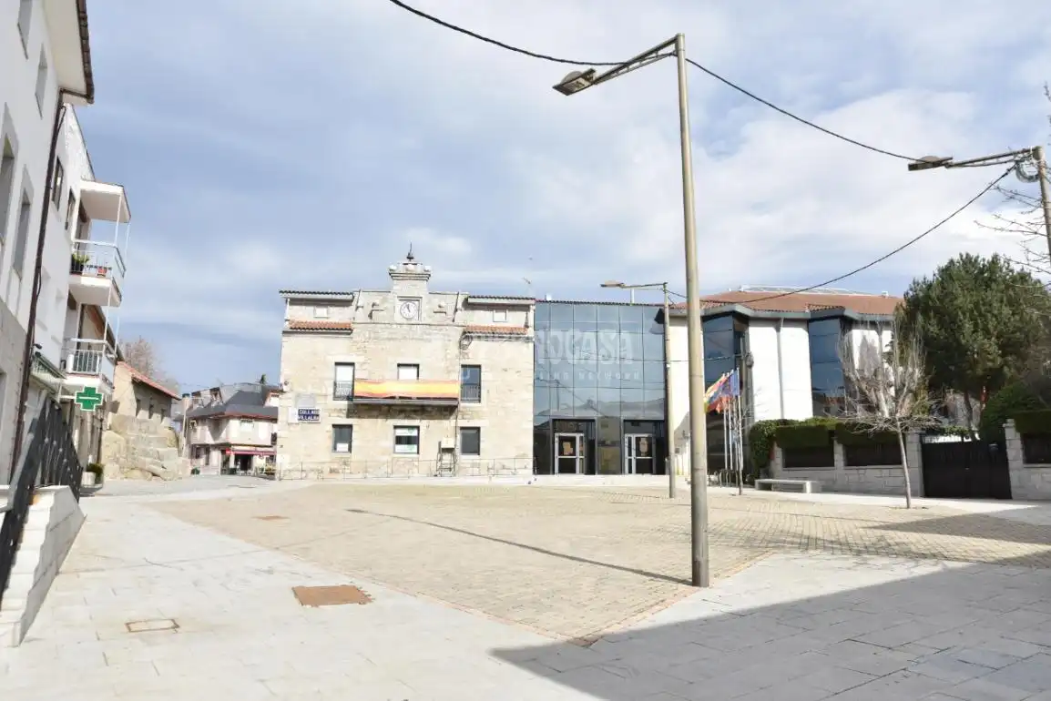 Vista exterior de Piso en venta en Collado Villalba con Calefacción, Terraza y Trastero