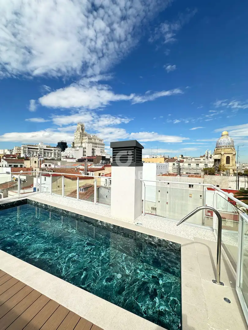 Piscina de Pis en venda en Madrid amb Calefacció, Piscina i Moblat