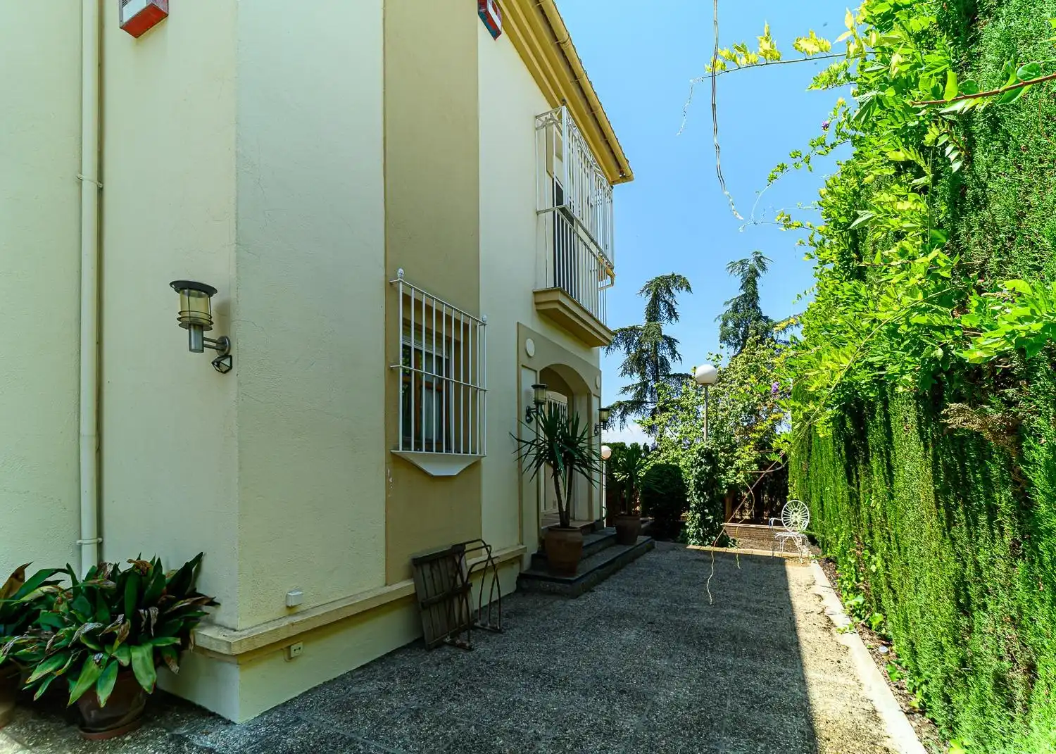 Vista exterior de Casa o xalet en venda en Albolote amb Piscina