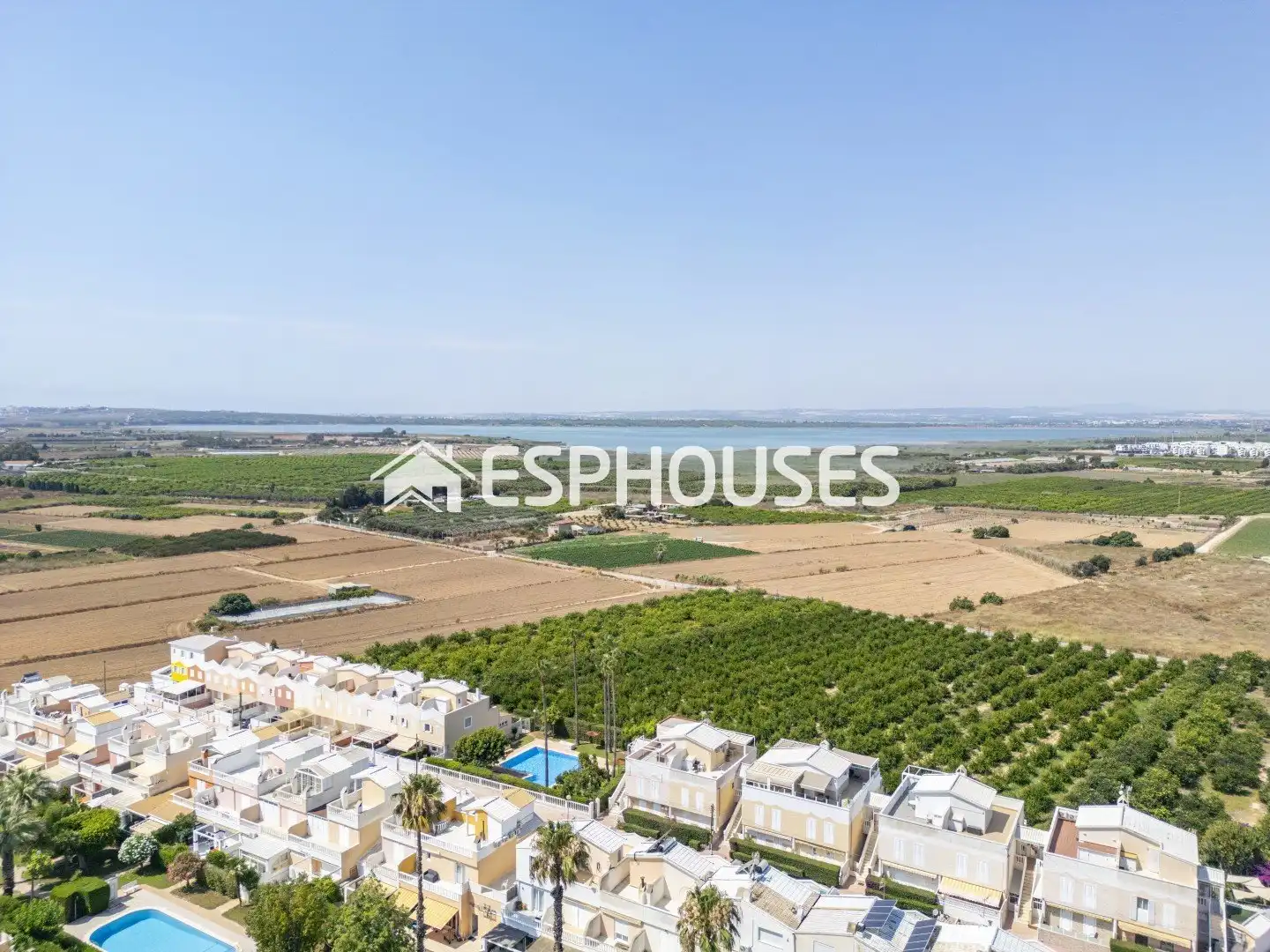 Semi-detached house with terrace for sale in El Moncayo - El Pòrtic, imagen 3