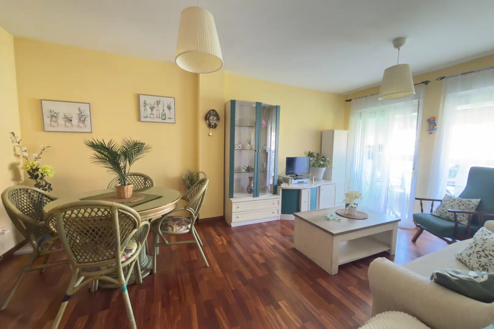 Living room of Flat for sale in Valdemoro  with Air Conditioner, Heating and Parquet flooring