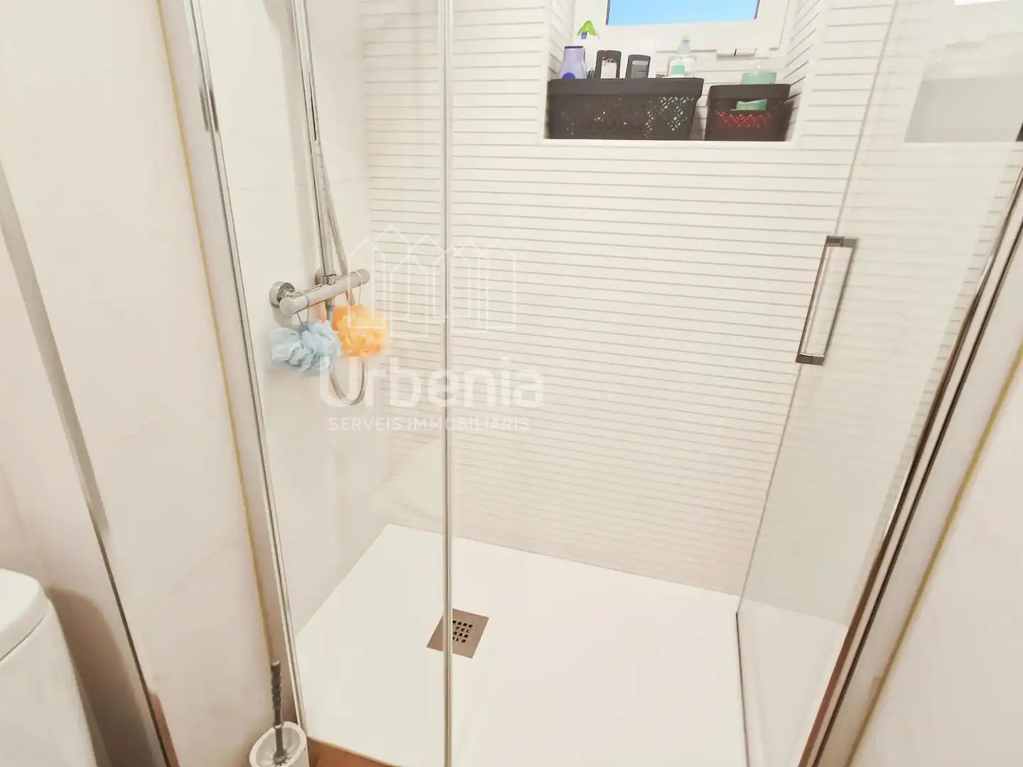 Baño de Piso en venta en Mataró con Aire acondicionado, Calefacción y Terraza
